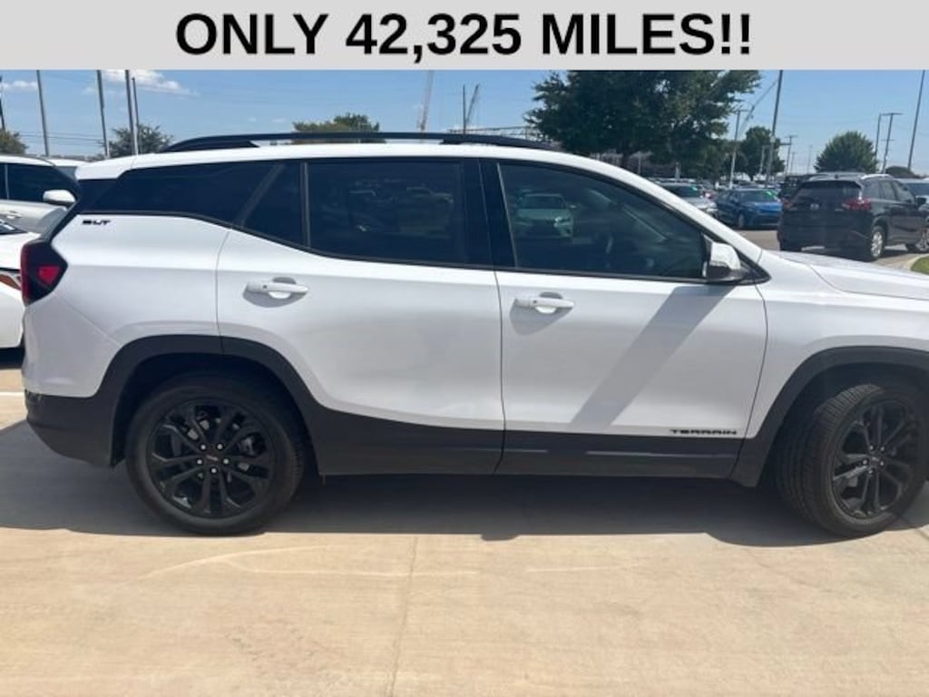 Used 2022 GMC Terrain SLT SUV