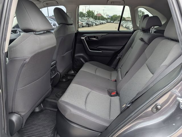 2022 Toyota RAV4 XLE - Photo 26