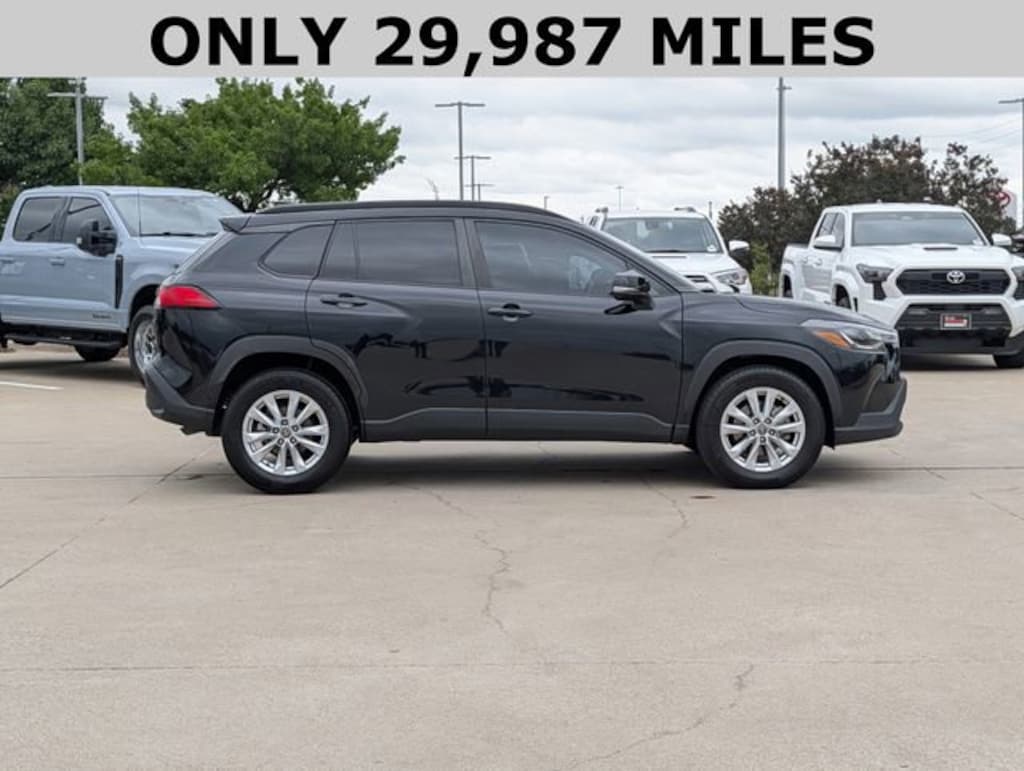 Used 2023 Toyota Corolla Cross LE SUV