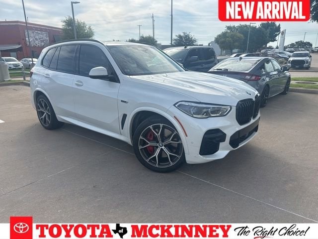 2022 BMW X5 xDrive45e's photo