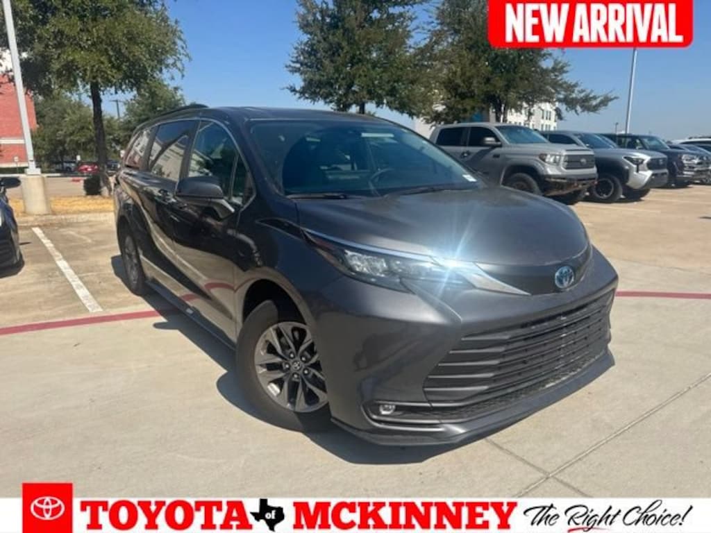 Certified 2025 Toyota Sienna XLE Van Passenger Van
