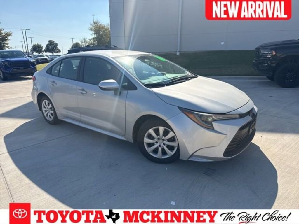 Used 2024 Toyota Corolla LE Sedan