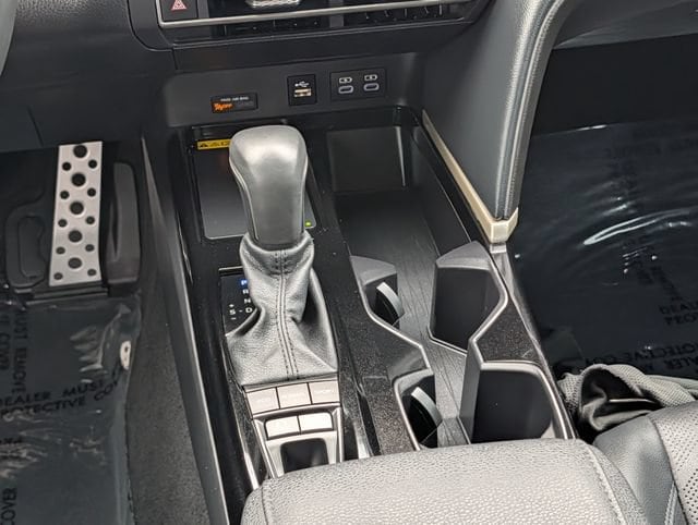 2025 Toyota Camry XSE - Photo 14