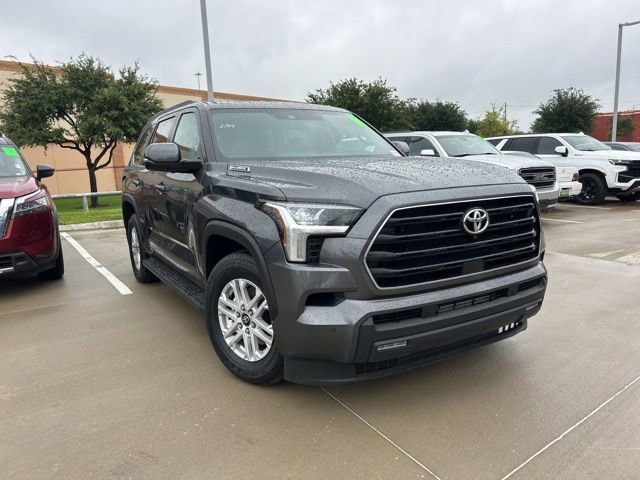 2025 Toyota Sequoia SR5 4WD i-FORCE MAX Hybrid's photo
