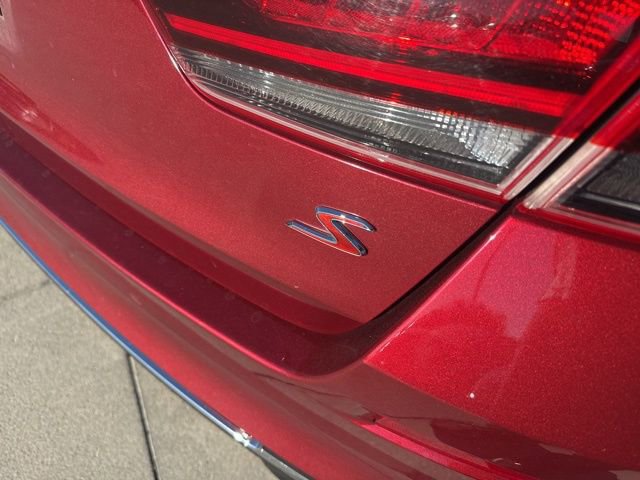 2019 Kia Optima S photo 3