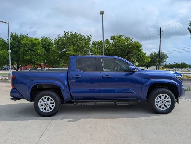 2025 Toyota Tacoma SR5 photo 3