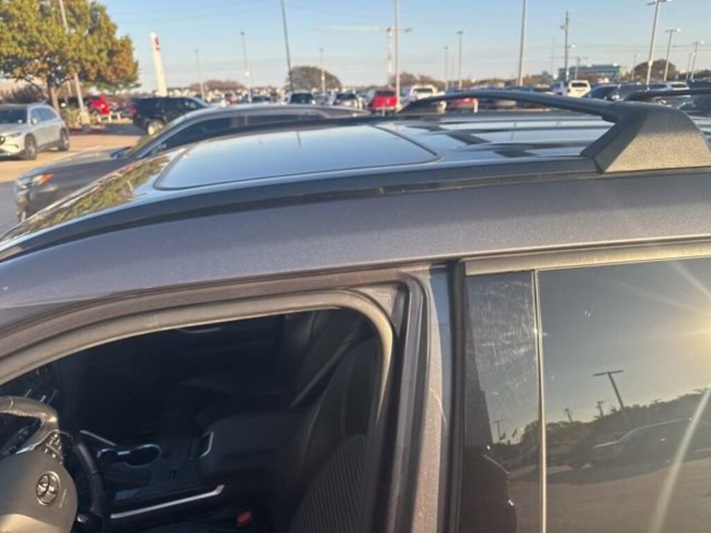 Used 2021 Toyota Highlander XSE SUV