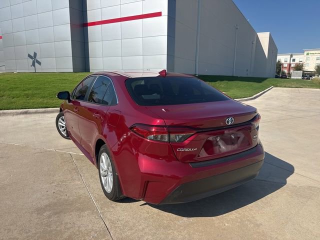 2025 Toyota Corolla XLE SE photo 4