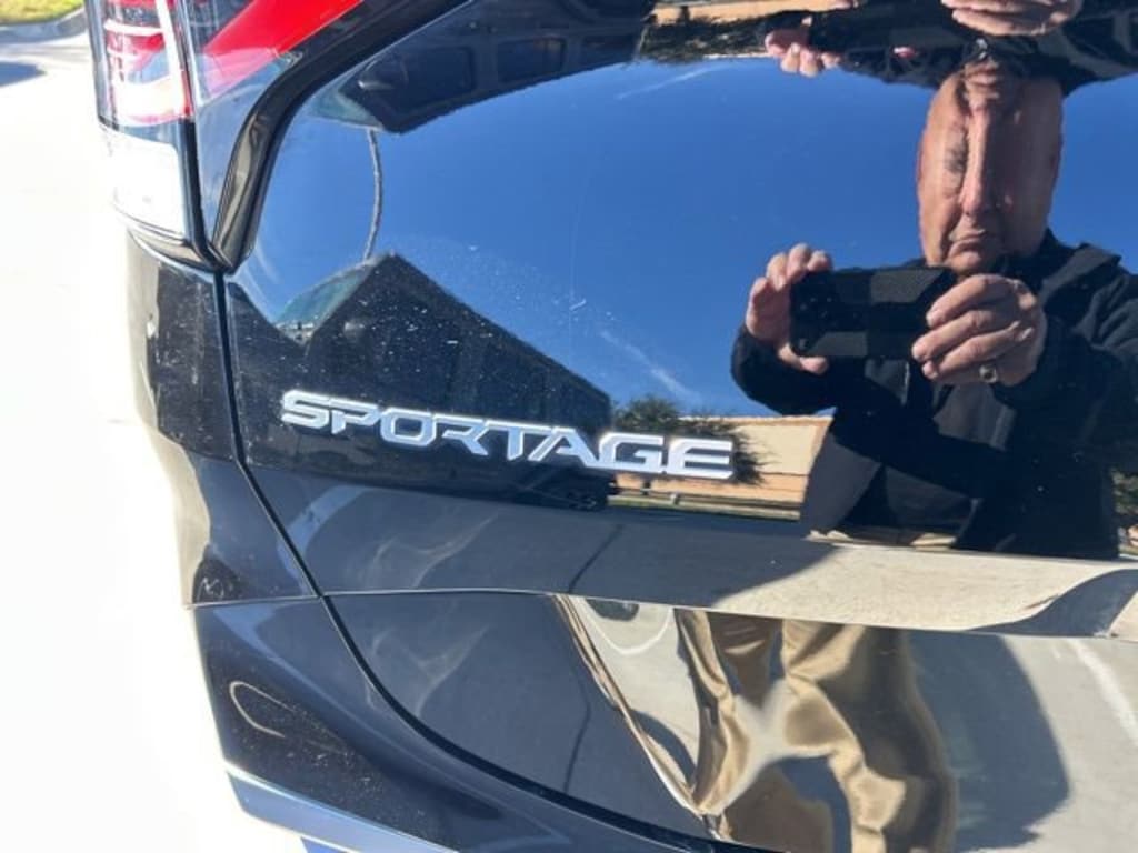 Used 2024 Kia Sportage SX-Prestige SUV