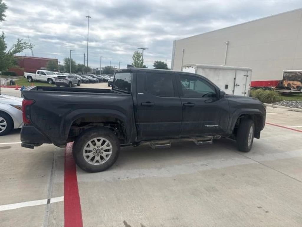 Used 2025 Toyota Tacoma SR5 Truck Double Cab