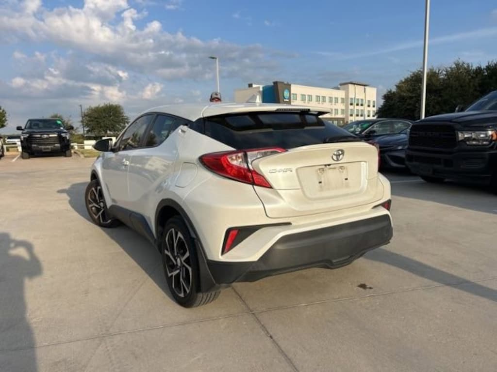 Used 2020 Toyota C-HR XLE SUV