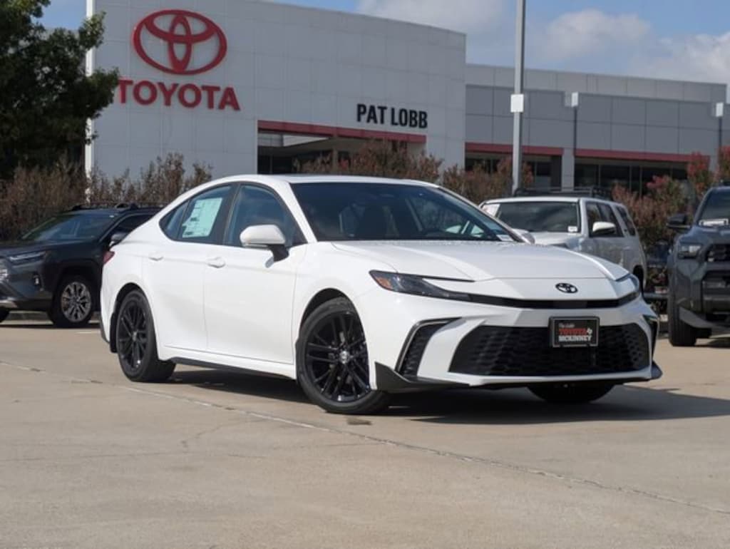 New 2026 Toyota Camry SE Sedan