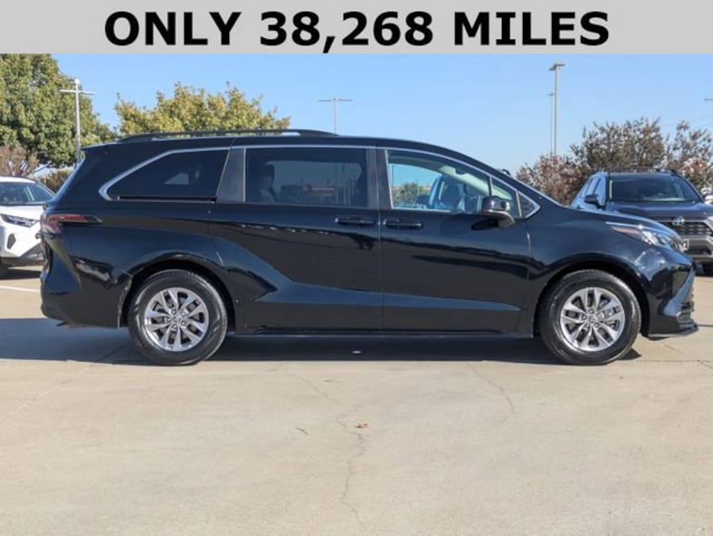 Used 2024 Toyota Sienna LE Van Passenger Van