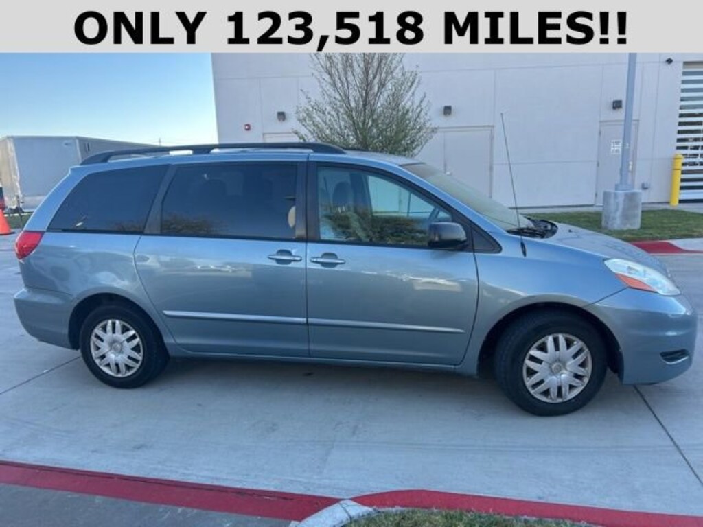 Used 2009 Toyota Sienna LE Van