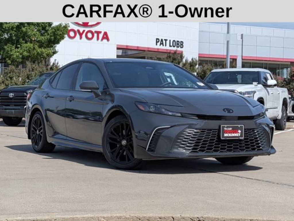 Used 2025 Toyota Camry SE Sedan