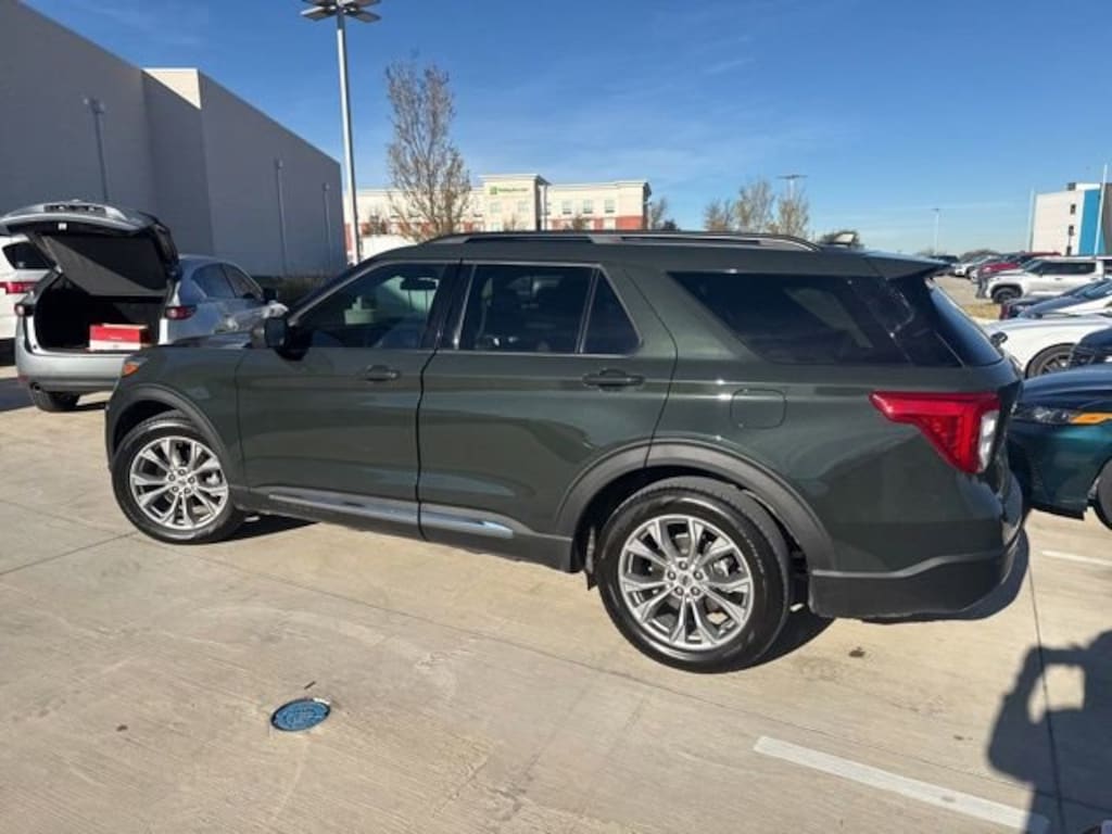 Used 2022 Ford Explorer XLT SUV