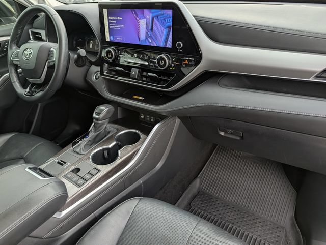 2024 Toyota Highlander Platinum - Photo 35