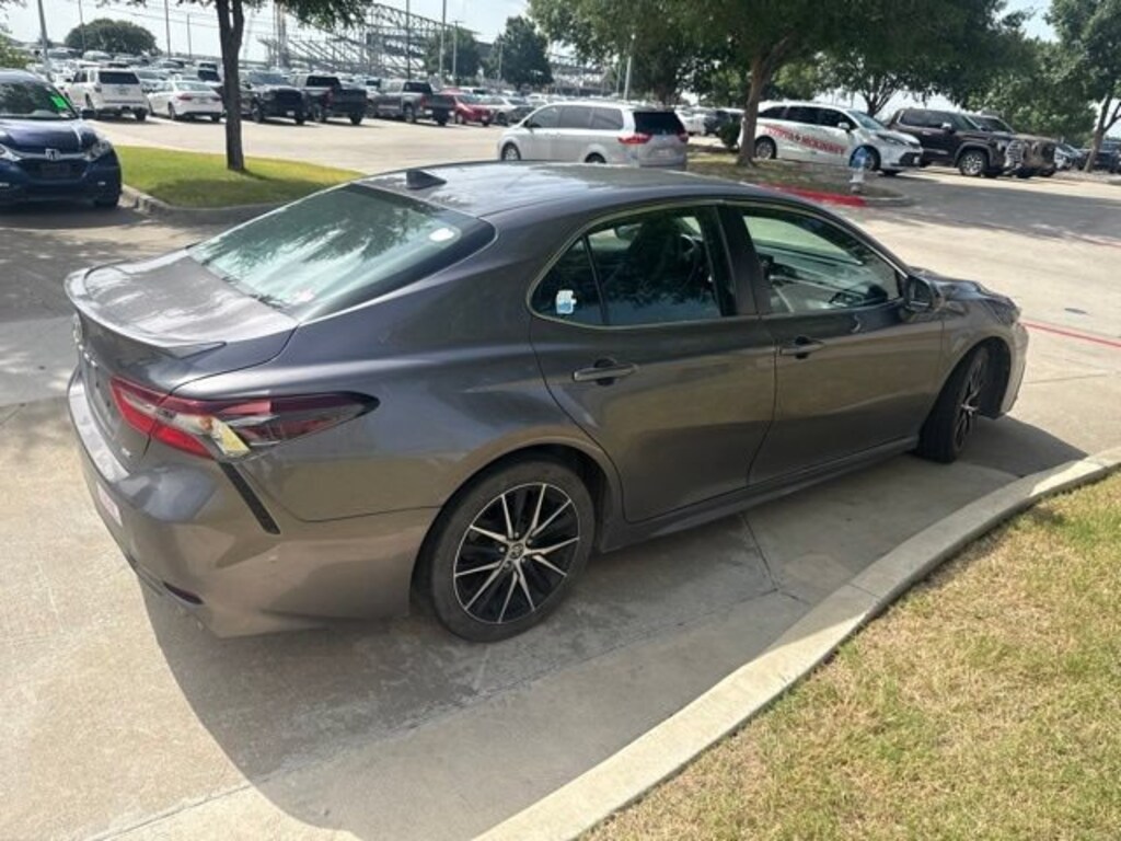 Used 2023 Toyota Camry SE Sedan