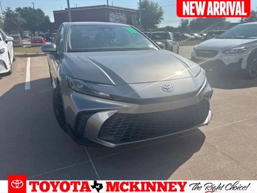 Used 2025 Toyota Camry SE Sedan