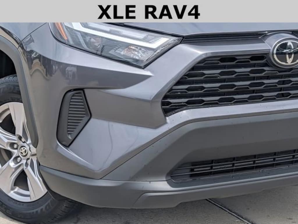Used 2025 Toyota RAV4 XLE SUV