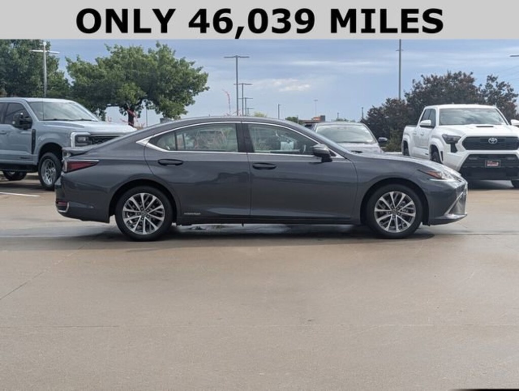 Used 2022 Lexus ES 300h 300h Sedan