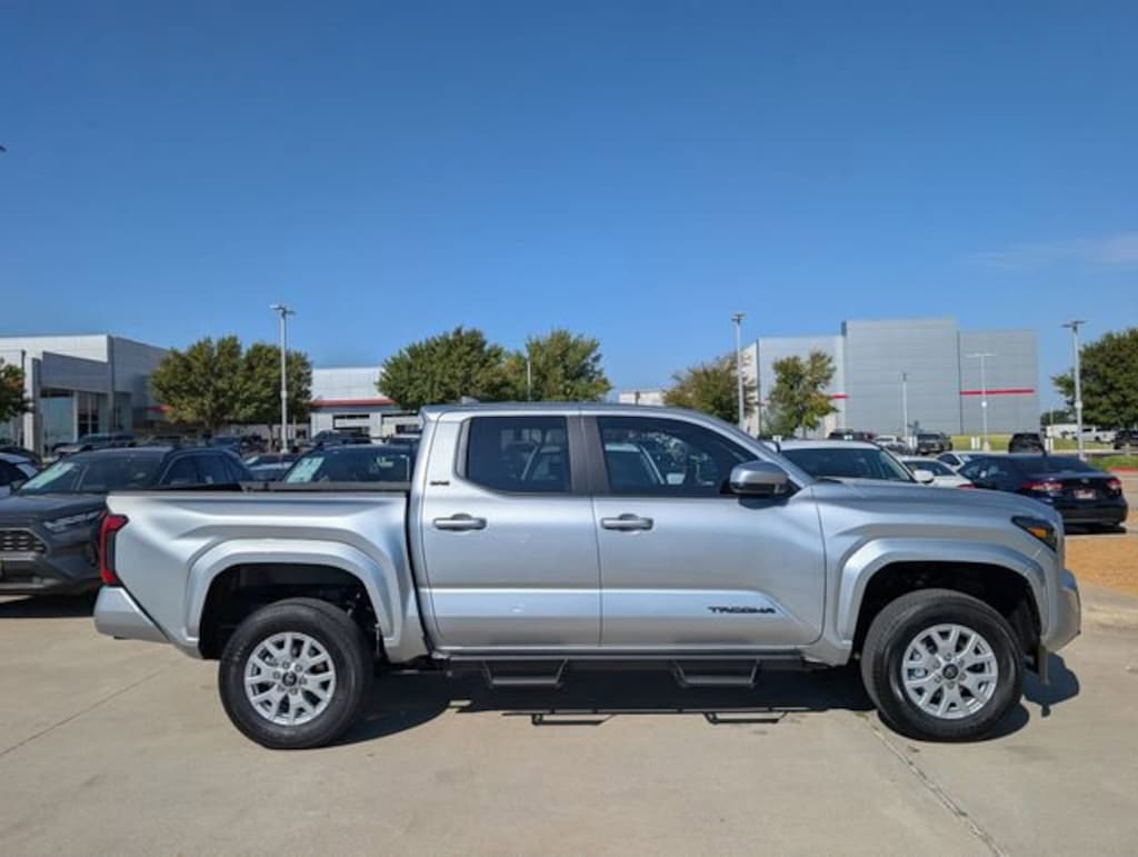 New 2025 Toyota Tacoma SR5 Truck Double Cab