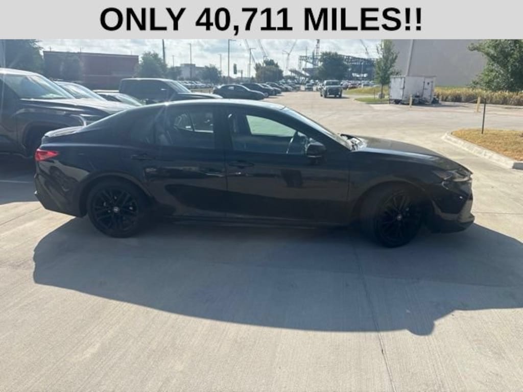 Used 2025 Toyota Camry SE Sedan
