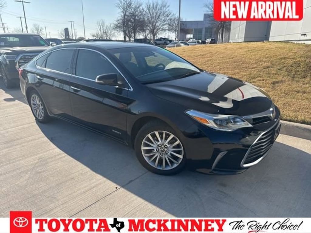 Used 2016 Toyota Avalon Hybrid Limited Sedan