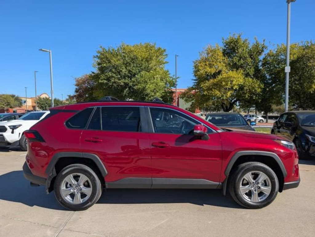 New 2025 Toyota RAV4 XLE SUV