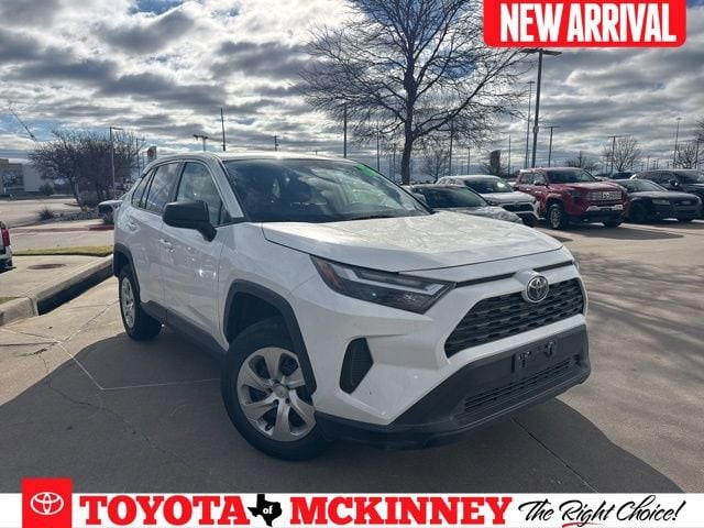 2023 Toyota RAV4 LE