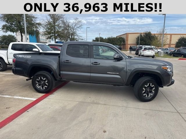 2023 Toyota Tacoma TRD Off-Road V6 photo 2