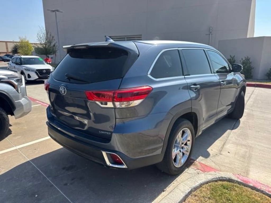 Used 2018 Toyota Highlander Limited SUV