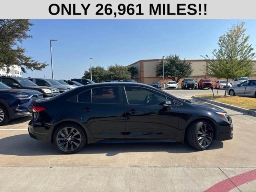 Used 2025 Toyota Corolla SE Sedan