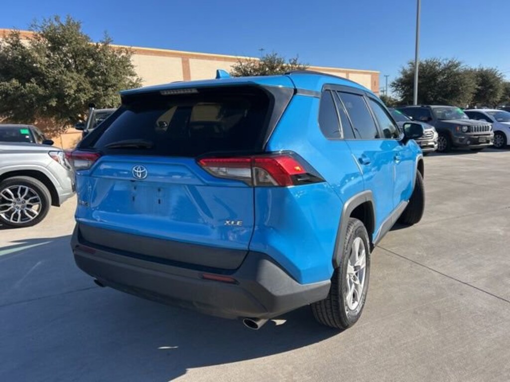 Used 2021 Toyota RAV4 XLE SUV