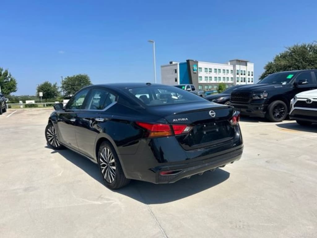Used 2025 Nissan Altima 2.5 SV Sedan