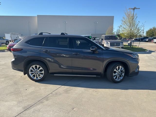2021 Toyota Highlander Limited photo 2