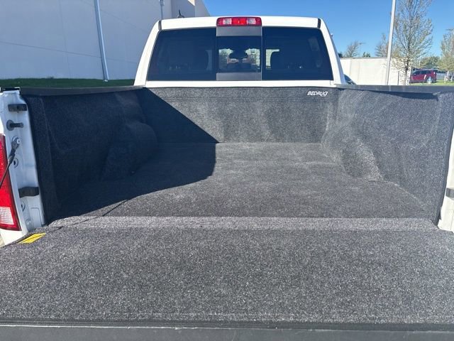 2023 Ram 1500 Classic SLT photo 4