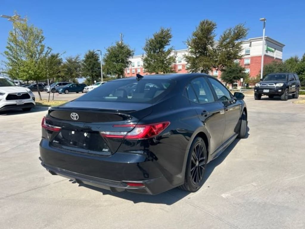 Used 2025 Toyota Camry SE Sedan