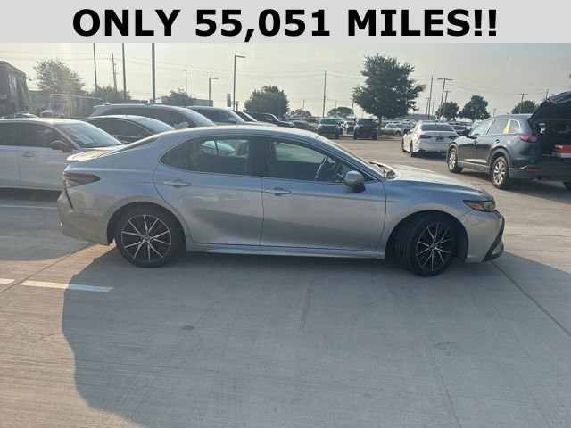 2023 Toyota Camry SE photo 2