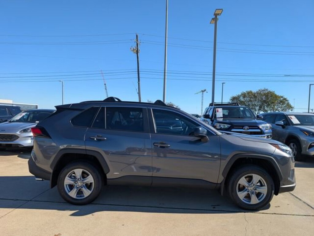 New 2025 Toyota RAV4 Hybrid LE SUV