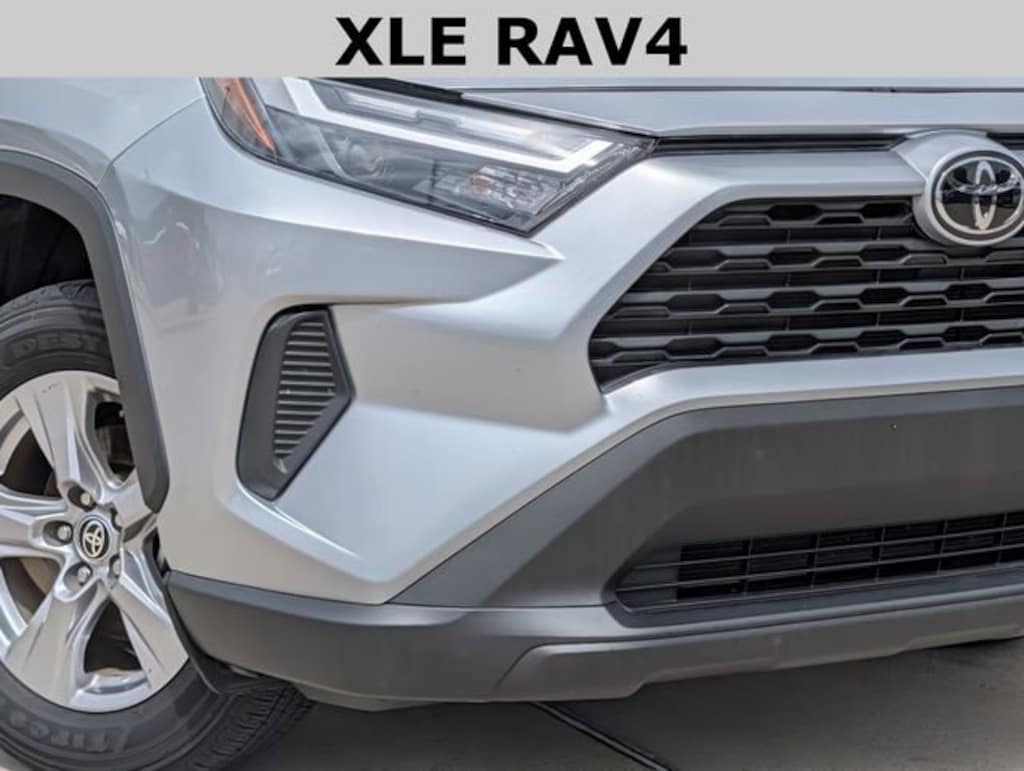Used 2025 Toyota RAV4 XLE SUV