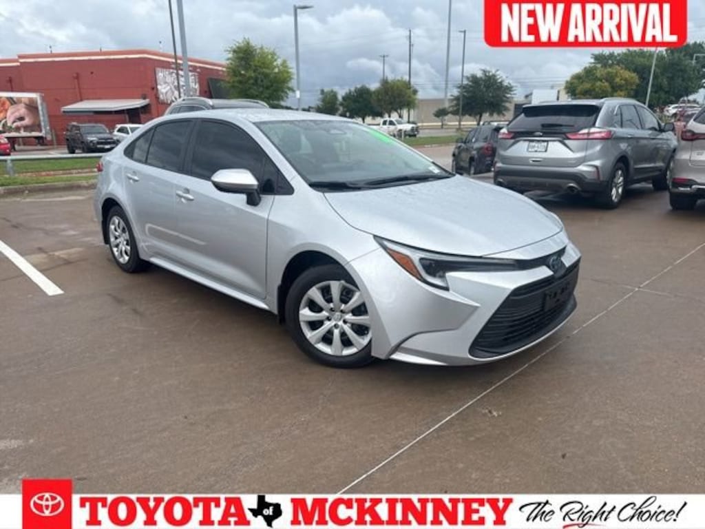 Used 2025 Toyota Corolla Hybrid LE Sedan