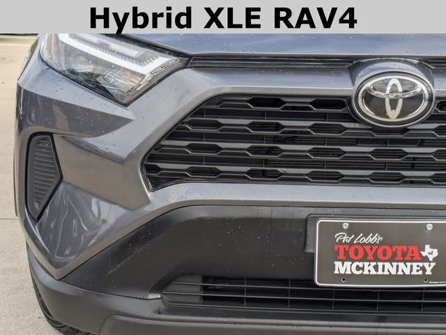 2025 Toyota RAV4 Hybrid XLE photo 2
