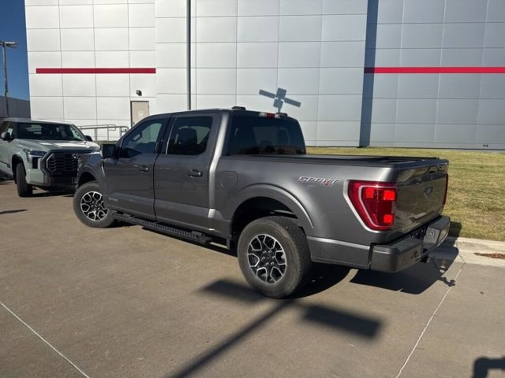 Used 2021 Ford F-150 XLT Truck SuperCrew Cab