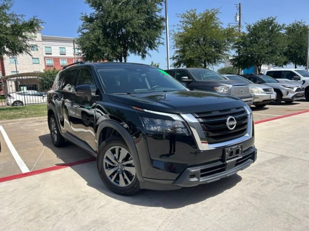 Used 2024 Nissan Pathfinder SV SUV