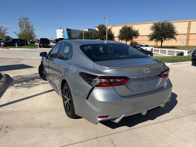 2023 Toyota Camry SE photo 4