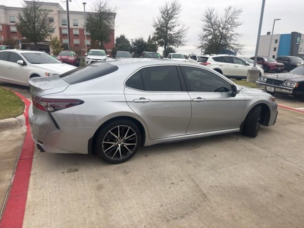 Used 2023 Toyota Camry SE Sedan