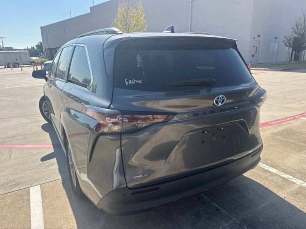 Certified 2025 Toyota Sienna XLE Van Passenger Van