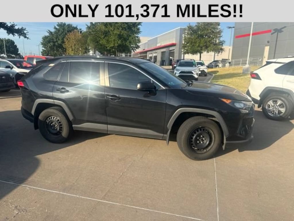 Used 2021 Toyota RAV4 LE SUV