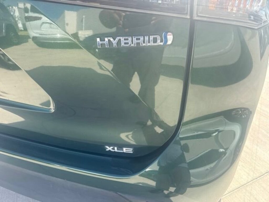 Used 2023 Toyota Highlander Hybrid XLE SUV